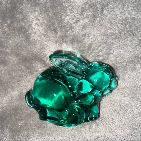 Vintage 1970s Silvestri Art Glass Green Bunny Rabbit Figurine Paperweight - Picture 4 of 10